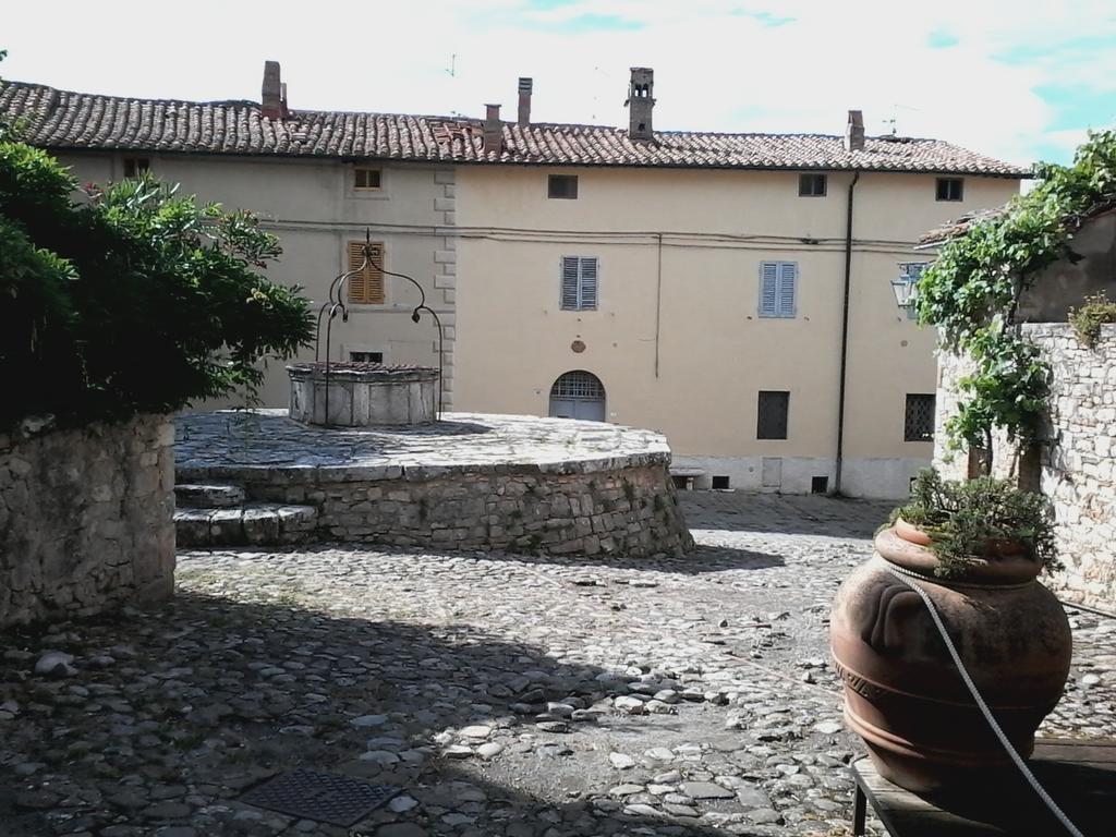 Affittacamere Cisterna Nel Borgo *