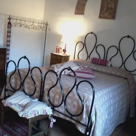 Hotel Cisterna Nel Borgo Castiglione dʼOrcia Habitación foto